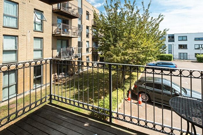1 Bedroom Flat To Rent In Southgate Road, London, N1