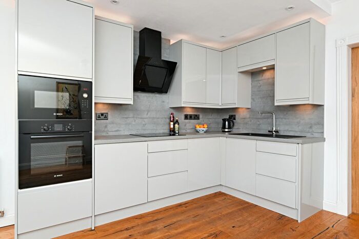 1 Bedroom Flat For Sale In Fair-A-Far Cottages, Whitehouse Road, Cramond, Edinburgh, EH4