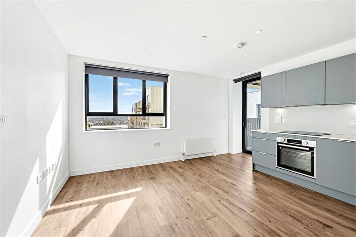 Studio To Rent In Barking Road, London, E6