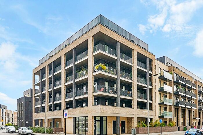1 Bedroom Flat For Sale In Goswell Court, Honour Lea Avenue, London, E20
