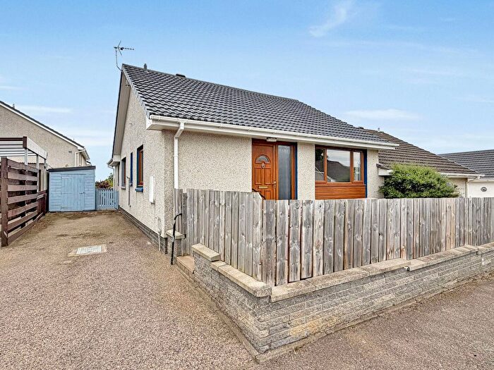 3 Bedroom Semi-Detached Bungalow For Sale In Woodlands Drive, Lhanbryde, Elgin, IV30