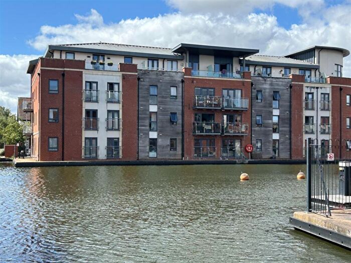 2 Bedroom Flat For Sale In Waters Edge, Stourport-On-Severn, DY13