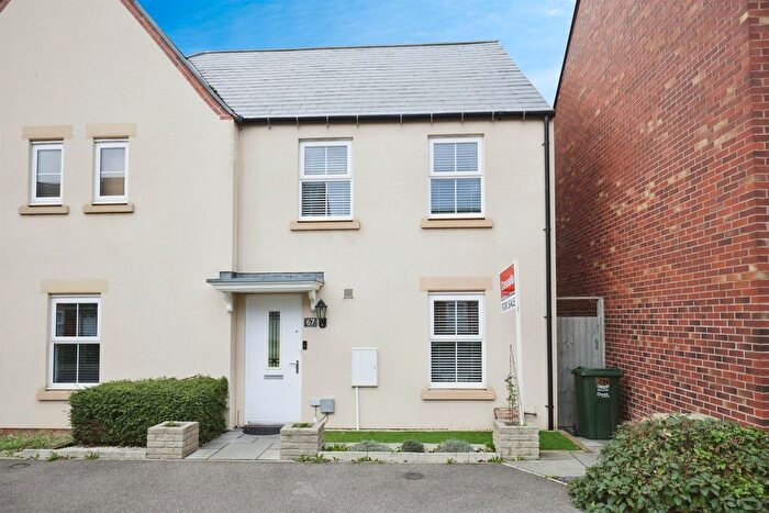 3 Bedroom Semi-Detached House For Sale In Hobby Road, Bodicote, Banbury, OX15