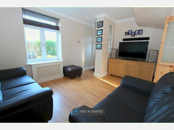 2 Bedroom Detached House To Rent In Peterborough Road, Carshalton, SM5