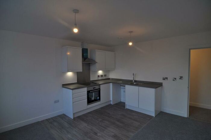 2 Bedroom Apartment To Rent In King Street, Hoyland, S74