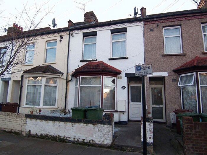 2 Bedroom Maisonette To Rent In First Floor Maisonette, Harrow, Greater London, HA1