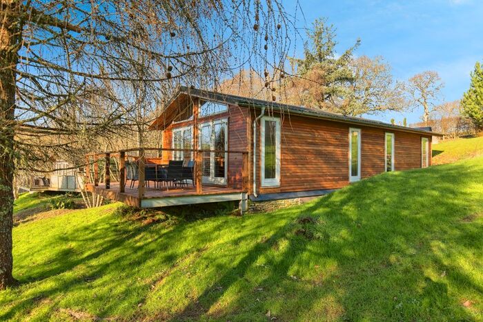 2 Bedroom Property For Sale In Lanreath, Looe, Cornwall, PL13