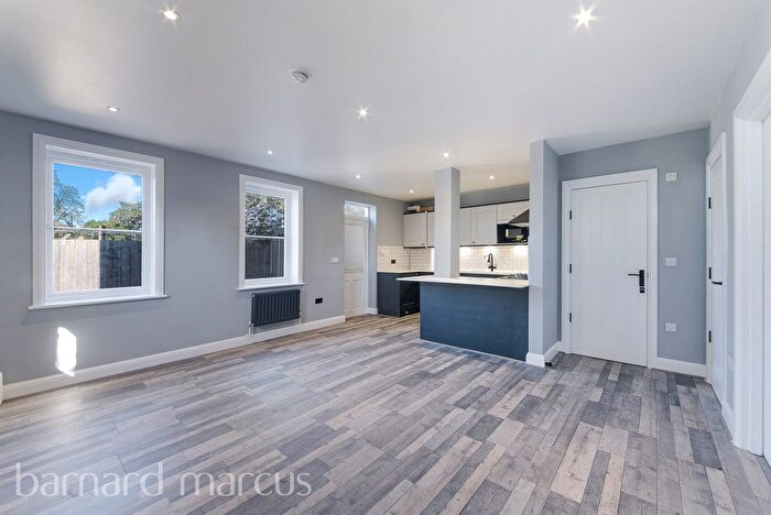 1 Bedroom Flat For Sale In London Road, Morden, SM4
