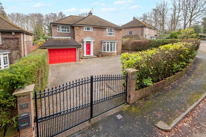 4 Bedroom Detached House For Sale In Ashley Road, Epsom, Surrey, KT18