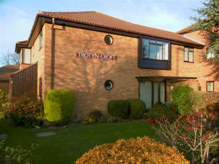 2 Bedroom Cottage To Rent In Trotyn Croft, Aldwick Felds, PO21