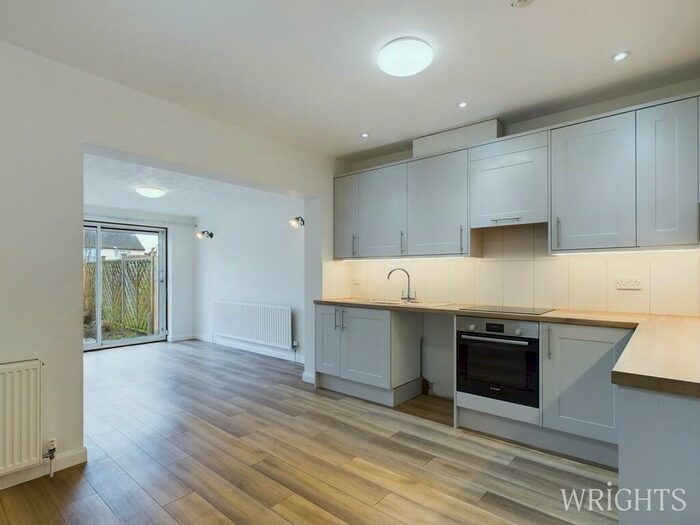 3 Bedroom Semi-Detached House To Rent In Crawford Road, Hatfield, AL10