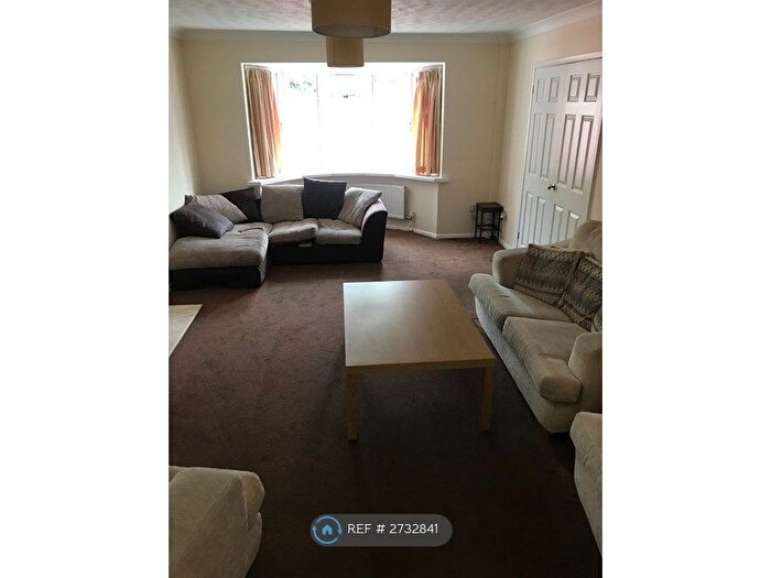 6 Bedroom Detached House To Rent In Kite Hay Close, Bristol, BS16