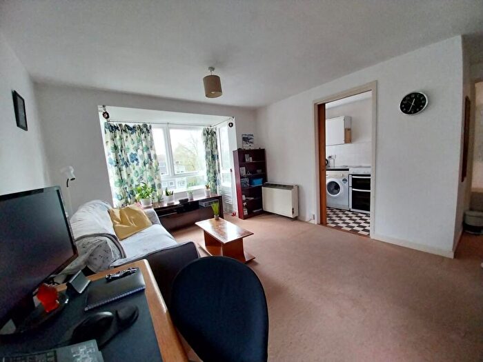1 Bedroom Flat To Rent In Southfield Park, Oxford, OX4