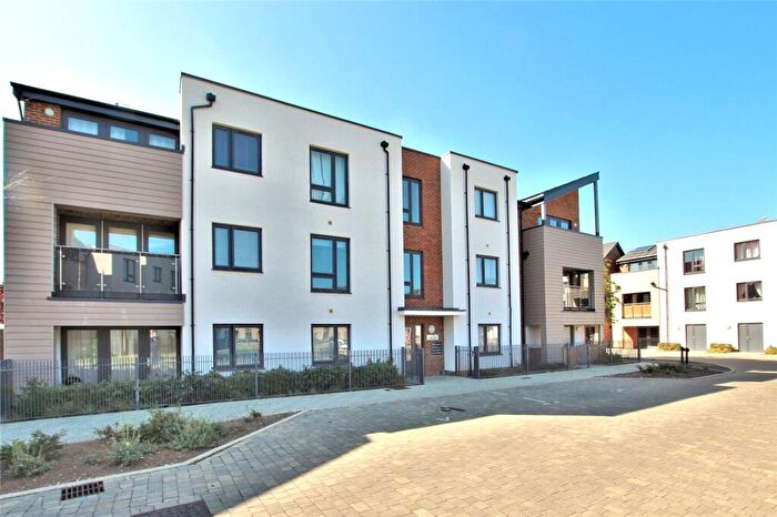 2 Bedroom Flat For Sale In Reed Street, Woking, Surrey, GU22