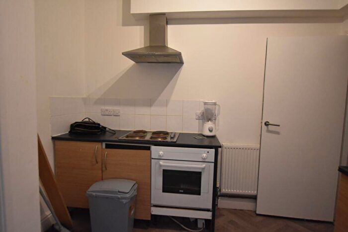 3 Bedroom Flat To Rent In Radford Boulevard, Nottingham, NG7