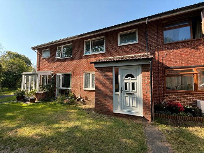 3 Bedroom Terraced House For Sale In Honeybone Walk, Covingham, SN3