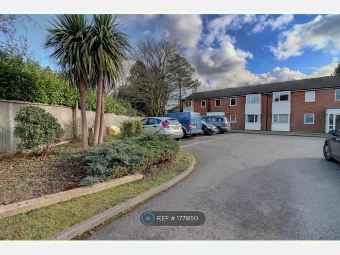 2 Bedroom Flat To Rent In Claydon Court, High Wycombe, HP12