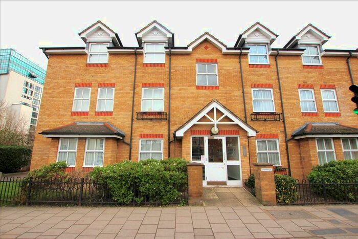 1 Bedroom Flat To Rent In Genotin Road, Enfield, Middlesex, EN1