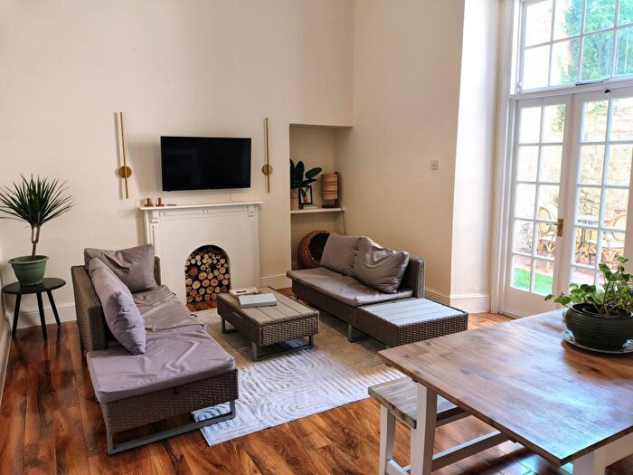 2 Bedroom Flat For Sale In Park Street, Bath, BA1