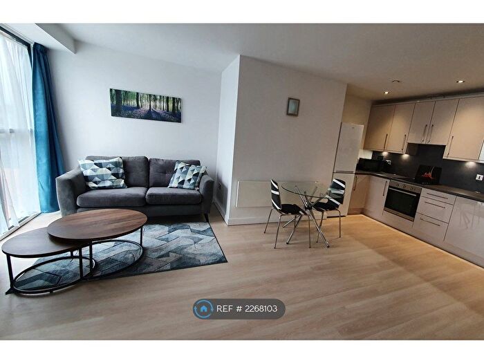 1 Bedroom Flat To Rent In West One Panorama, Sheffield, S1