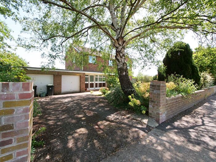 4 Bedroom Detached House For Sale In Ridge Way, Sherborne, Dorset - No Onward Chain, DT9
