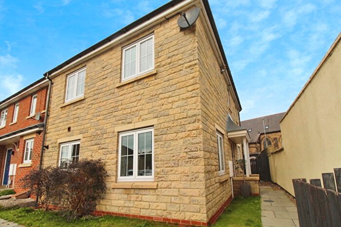 3 Bedroom End Of Terrace House For Sale In Millennium Court, Greenside, Ryton, NE40