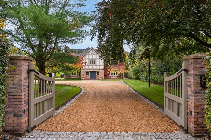 5 Bedroom Detached House For Sale In New Platt Lane, Cranage, CW4