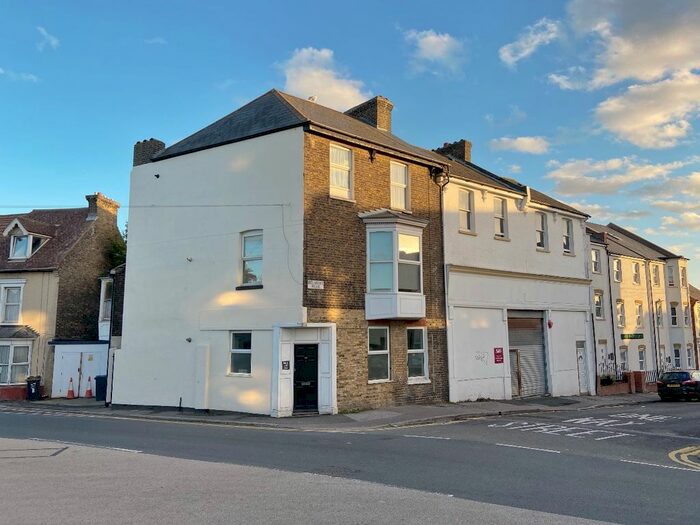 1 Bedroom Flat To Rent In Belmont Road, Ramsgate, CT11