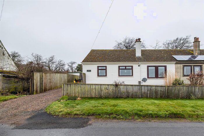 3 Bedroom Semi-Detached Bungalow For Sale In Cheviot View, Hume, Kelso, TD5