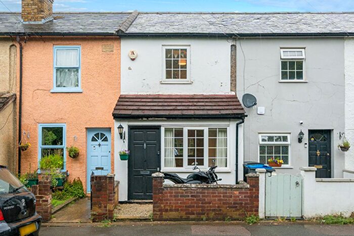 2 Bedroom Terraced House For Sale In Bonner Hill Road, Kingston Upon Thames, KT1