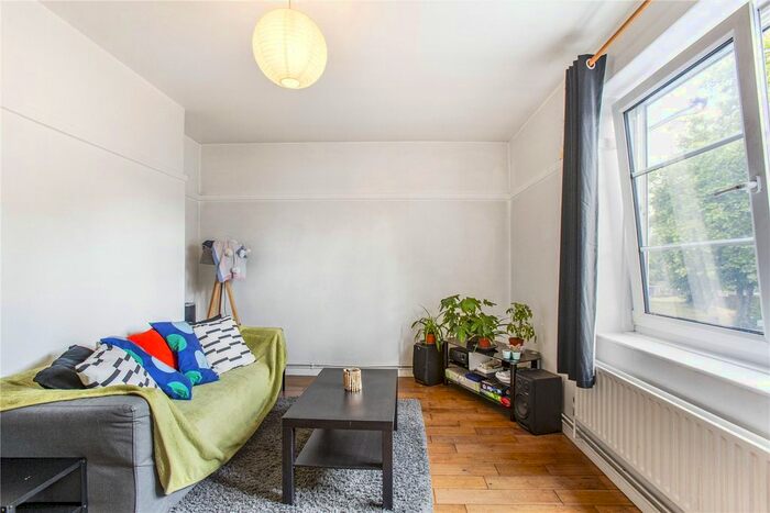 2 Bedroom Flat To Rent In Hendale House, Upper Clapton Road, London, E5