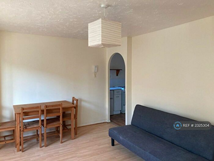 1 Bedroom Flat To Rent In Creighton Road, London, N17