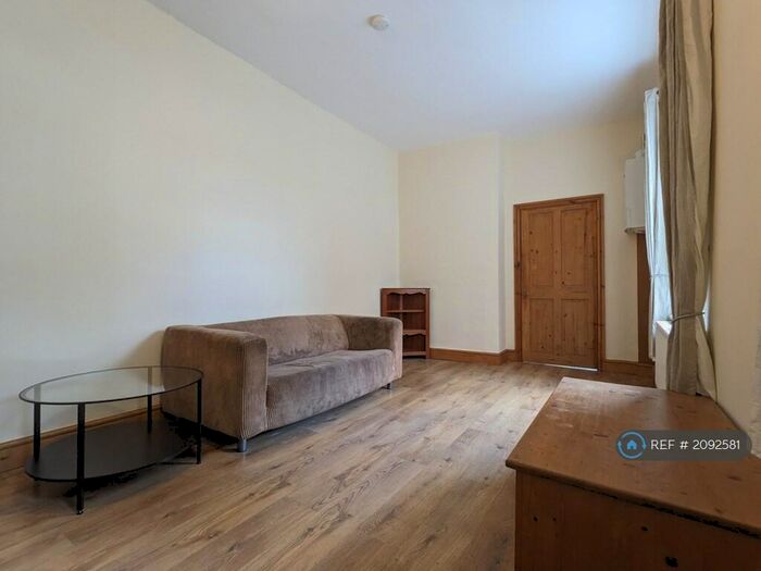 2 Bedroom Flat To Rent In Victoria Road, Birmingham, B33