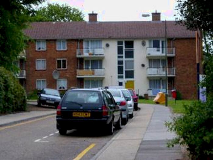 2 Bedroom Flat To Rent In Victoria Grove, North Finchley, N12