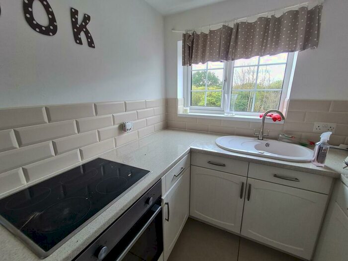 2 Bedroom House To Rent In Orchard Close, Dunsville, Doncaster, DN7