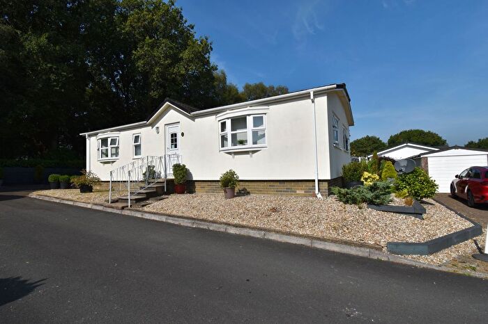 2 Bedroom Park Home For Sale In The Beeches, Sampford Courtenay, Okehampton, EX20