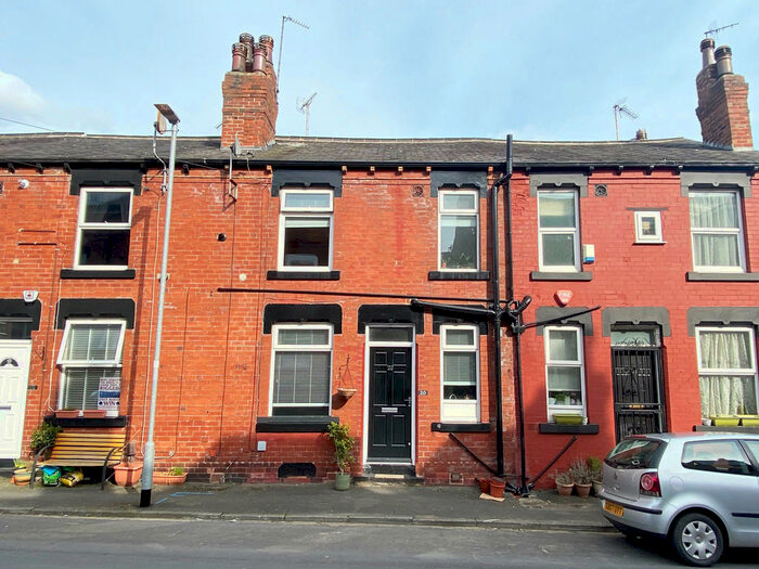 1 Bedroom Terraced House To Rent In Highbury Place, Meanwood, Leeds, West Yorkshire., LS6
