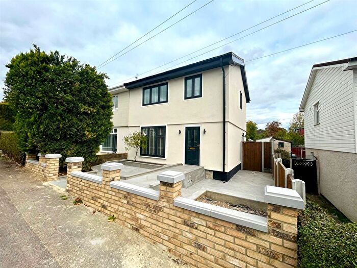 3 Bedroom Semi-detached House To Rent In Deepdene Road, Loughton, IG10