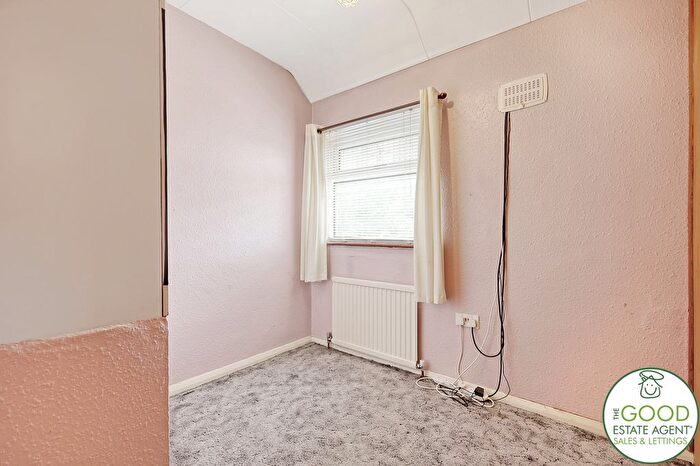 3 Bedroom Terraced House For Sale In The Broadway, Loughton, IG10