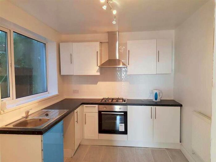 2 Bedroom Semi-Detached House To Rent In Seaview Terrace, Swansea, SA1