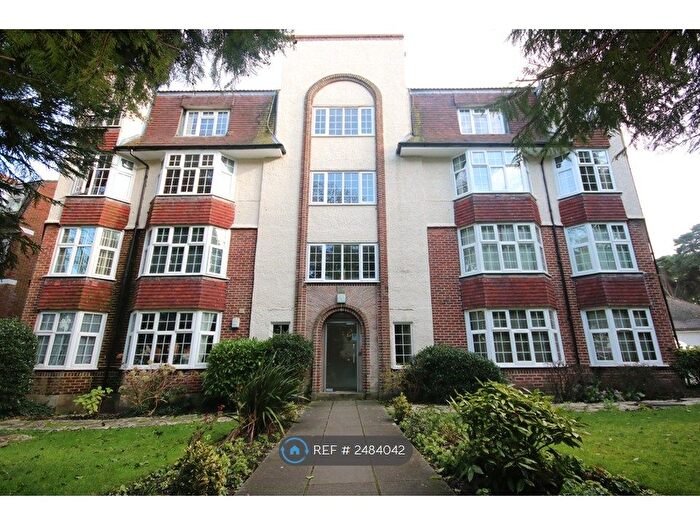 4 Bedroom Flat To Rent In Pine Mansions, Bournemouth, BH1