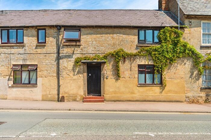 Studio For Sale In London Road, Old Stratford, Milton Keynes, Northamptonshire, MK19