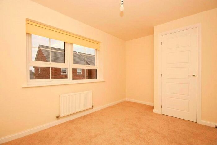 3 Bedroom Detached House To Rent In Twill Close, Nuneaton, Warwickshire, CV11