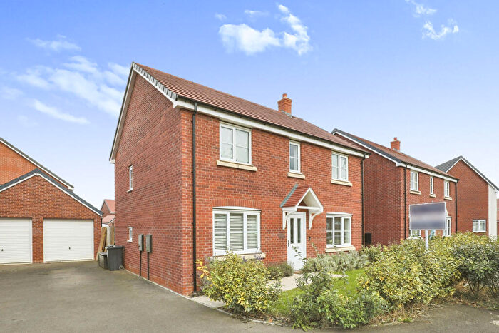 4 Bedroom Detached House For Sale In Saddler Place, Wellesbourne, Warwick, CV35