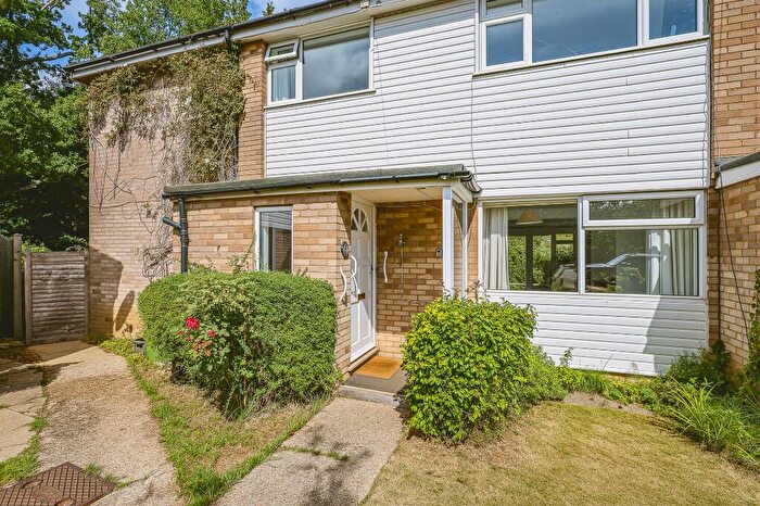 4 Bedroom House For Sale In Sherwood Close, Liss Forest, Hampshire, GU33