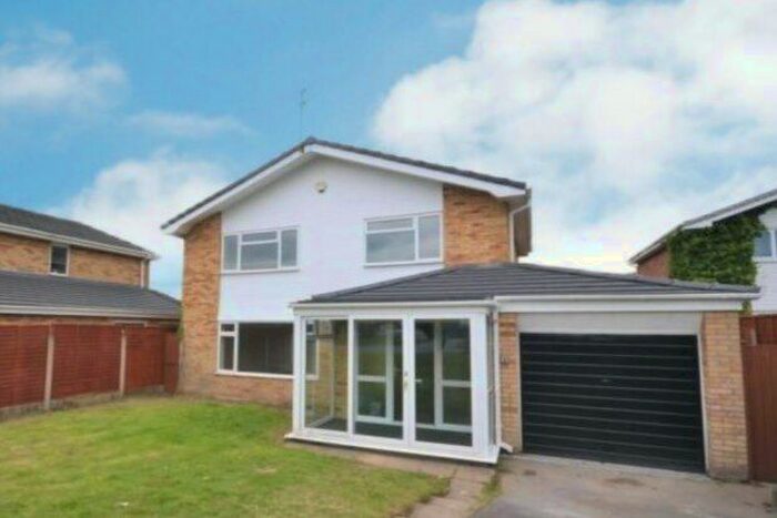 4 Bedroom Detached House To Rent In Woodstock Close, Macclesfield, SK10