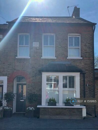 3 Bedroom Semi-Detached House To Rent In West Grove, Woodford Green, IG8