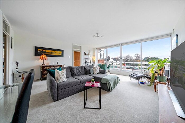 2 Bedroom Flat To Rent In Westmoreland Road, Bromley, BR2