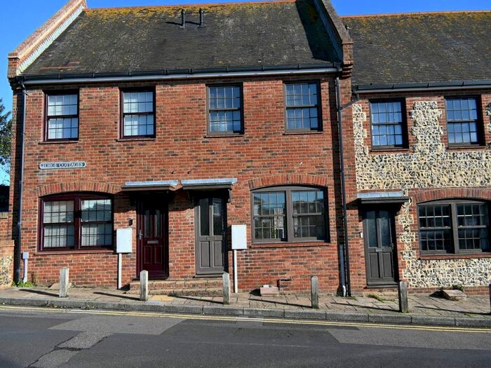 2 Bedroom Property To Rent In Crow Hill, Broadstairs, Kent, CT10