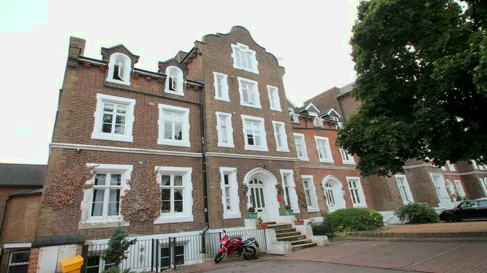 1 Bedroom Apartment To Rent In Upton Park, Slough, SL1